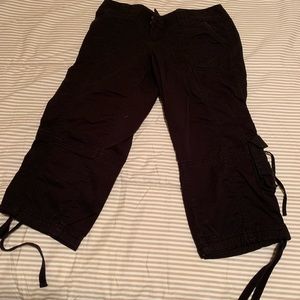 Black Capri cargo pants